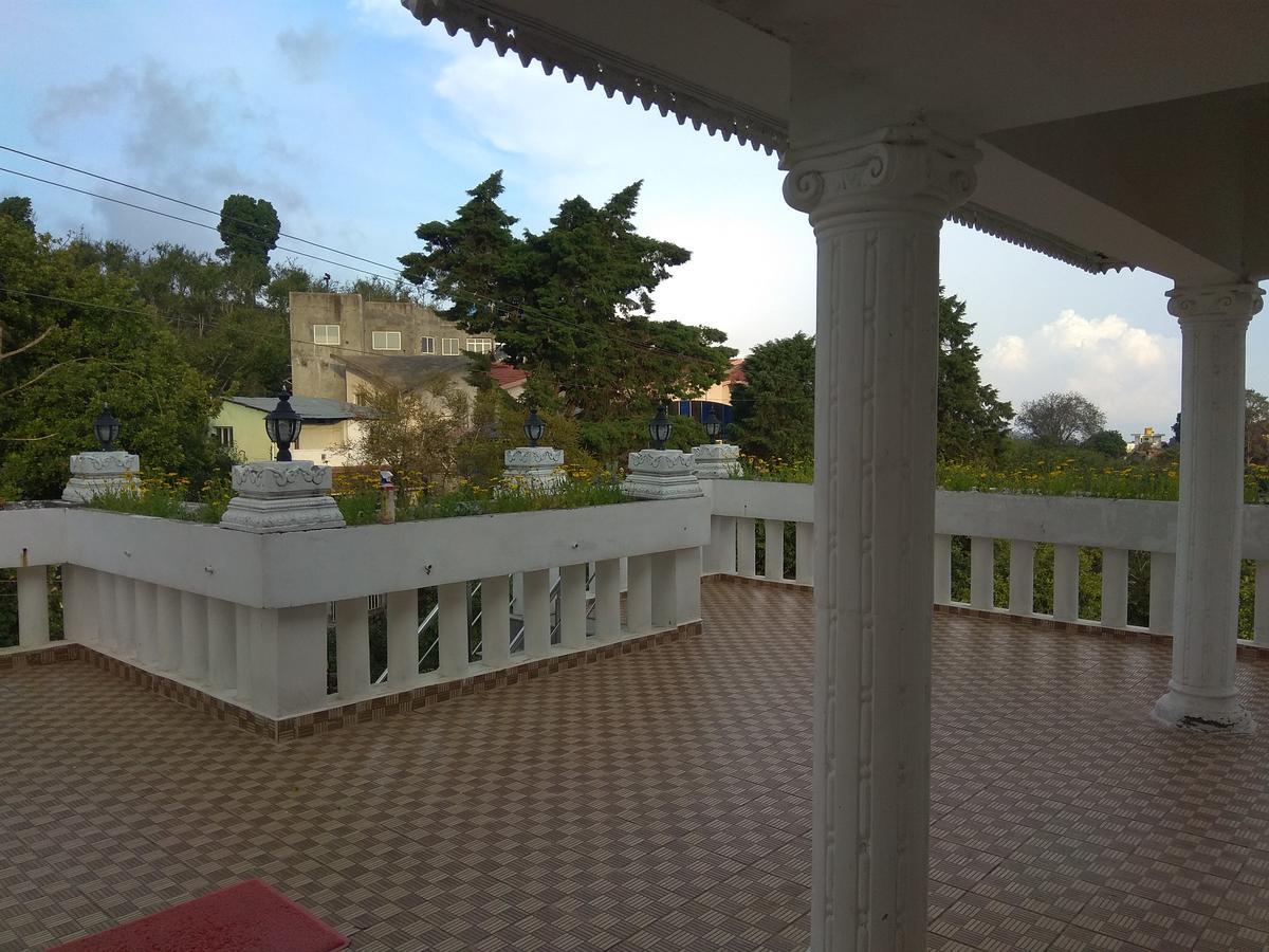 Pears Garden Royal Homestay *